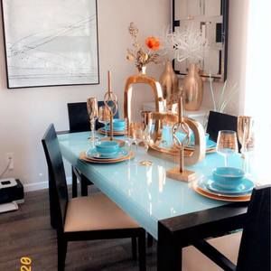 Meet your Posher, Ebony